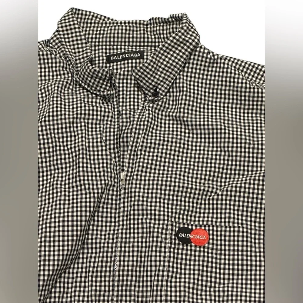 Balenciaga Black&White, Balenciaga men shirt size 41, pre-owned, gently used.